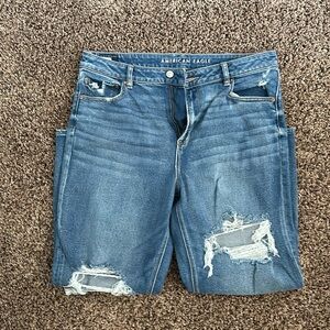 American Eagle Mom Straight Jean